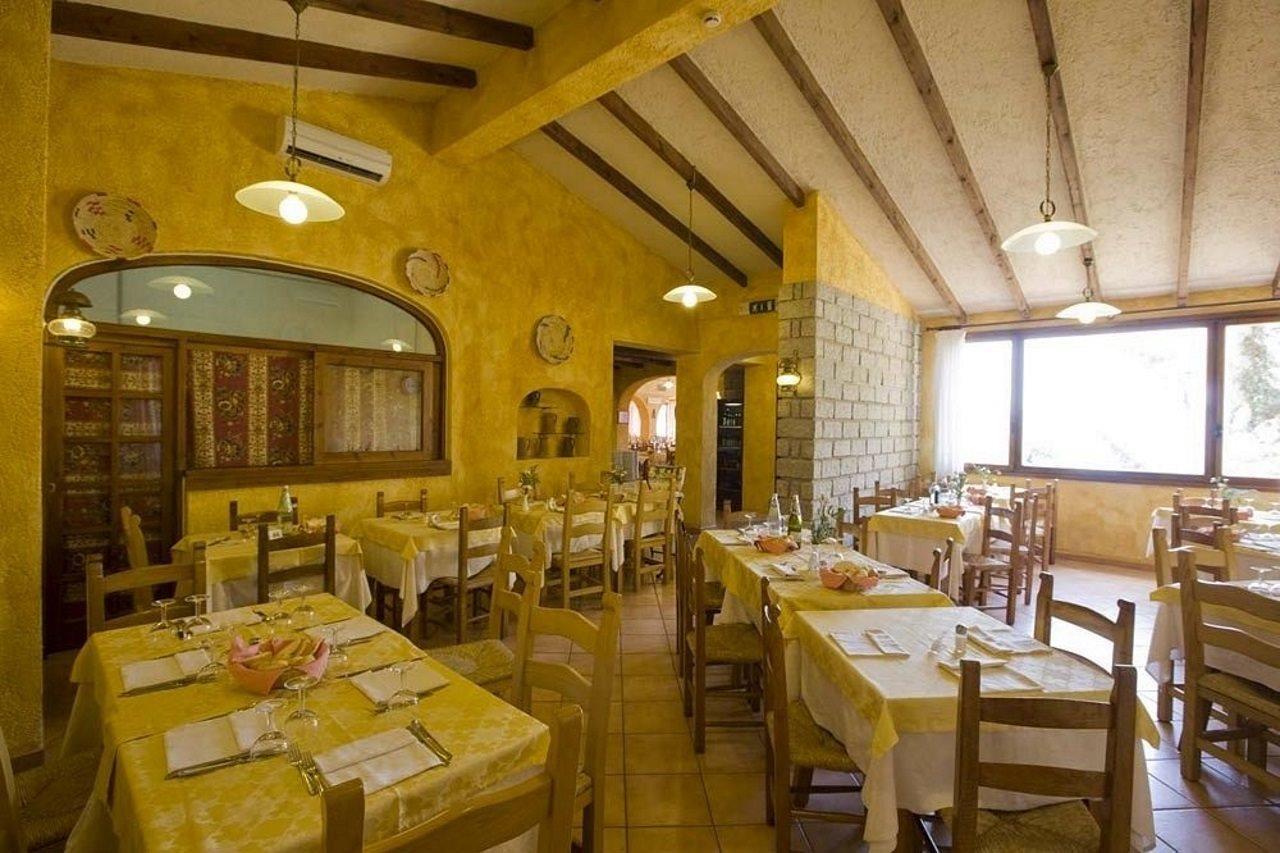 Готель Club Esse Shardana Санта-Тереза-Галлура Екстер'єр фото
